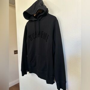 Supreme Men's Black Hoodie